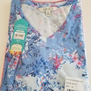 Pioneer Woman Short Sleeve Tee Shirts, Size Medium - 2 pack